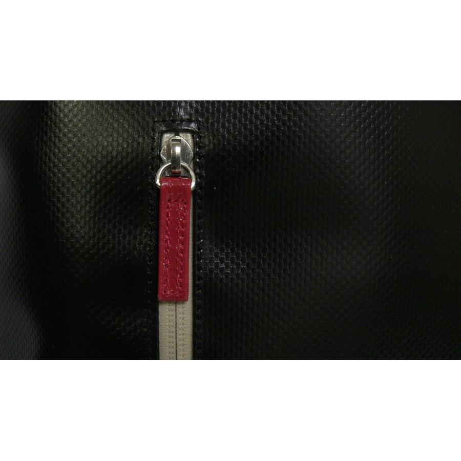 軽量リュック (フルート, オーボエ, クラリネット対応) 「Helden/wf」マットブラック/アイボリー・赤 【ウォータープルーフバックパック】