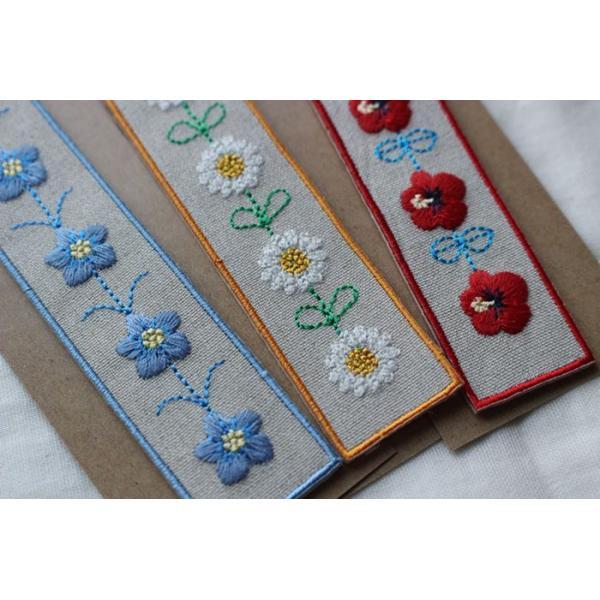 メール便】大人可愛い 布生地 しおり 鳥とお花の刺繍 可愛い栞