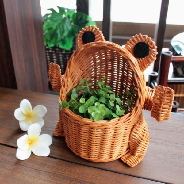 カエルのかたちをした小物入れ 収納ボックス カゴ ラタン 高さ19cm