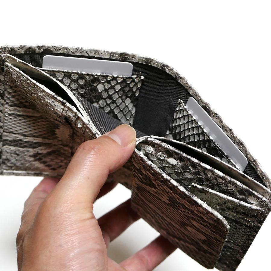二つ折り財布 ボックス型小銭入れ モラレス パイソン 本革 マット 全2