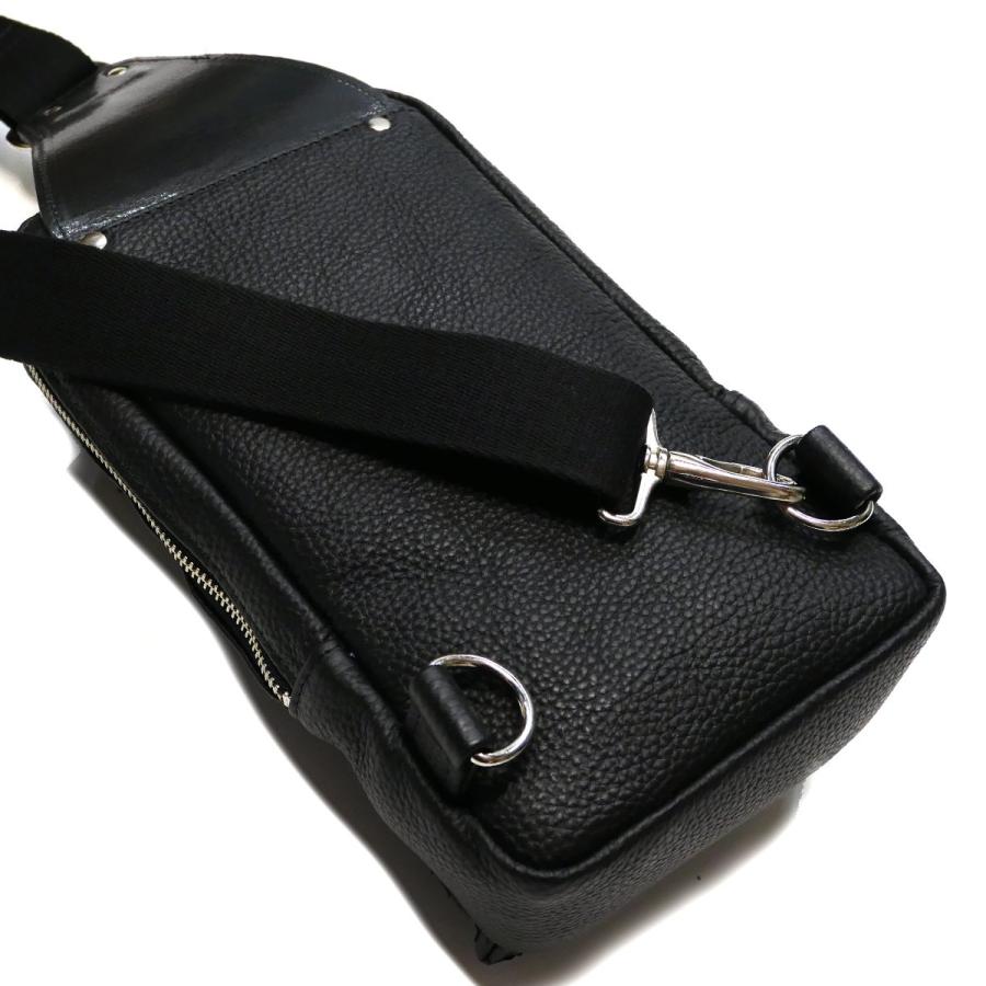 ボディバッグ メンズ レザー ショルダーバッグ 斜めがけ / 縦型 大容量