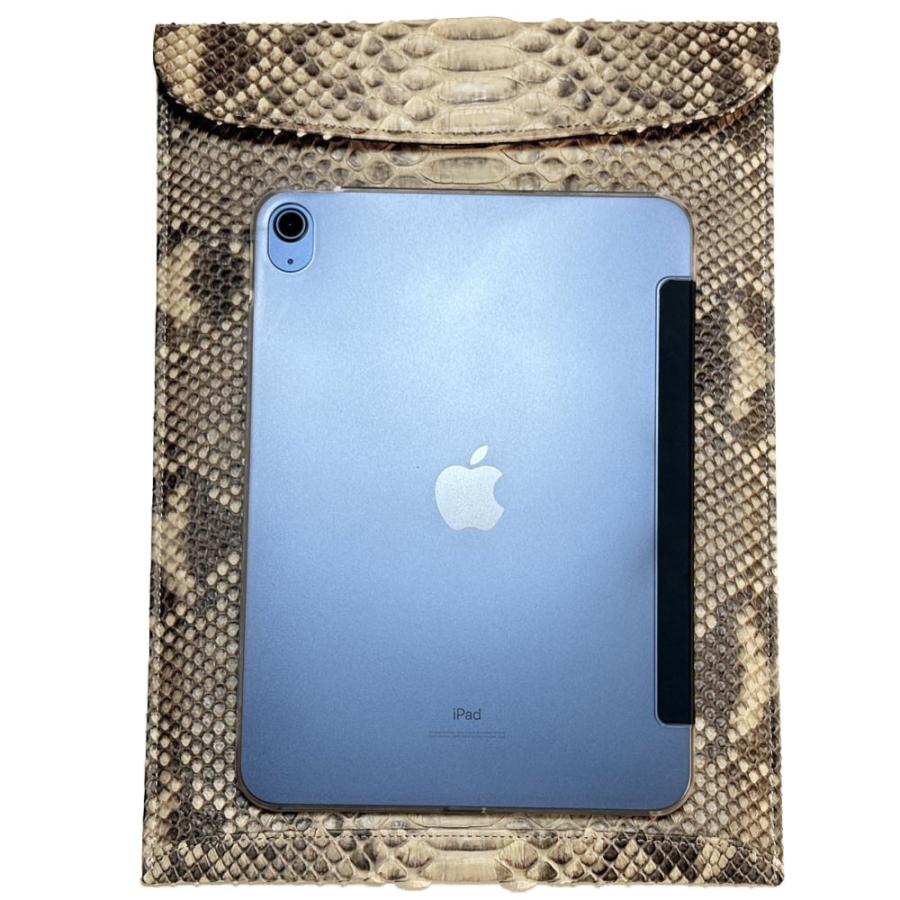 書類入れ 書類ケース A4 縦型 封筒型レザーケース クラッチバック バックインバック 本革 パイソン マット 書類入れ 書類ケース A4 縦型 封筒型レザーケース クラッチバック