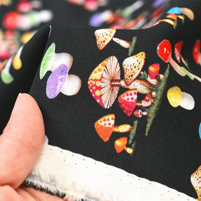 【きのこ】カラフルなボタニカル柄刺繍黒レース130㎝幅4ヤード♪ USAコットン KITSCHY MUSHROOMS きのこ カラフル I HEART KITSCH