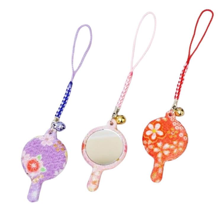 ミラーストラップ ちりめん 鈴付き 全3色 (パープル/ピンク