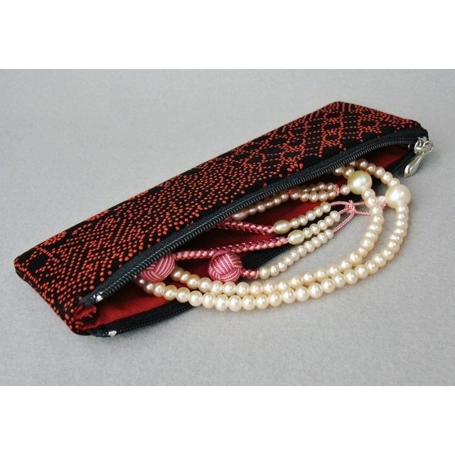数珠袋 念珠袋 ファスナー付 寄せ柄 赤 印伝調 ペンケース型 横長型｜nakayamadou｜02