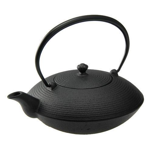 盛栄堂(OIGEN)/南部鉄器 急須 平型糸目0．9L☆この商品は日本国内販売