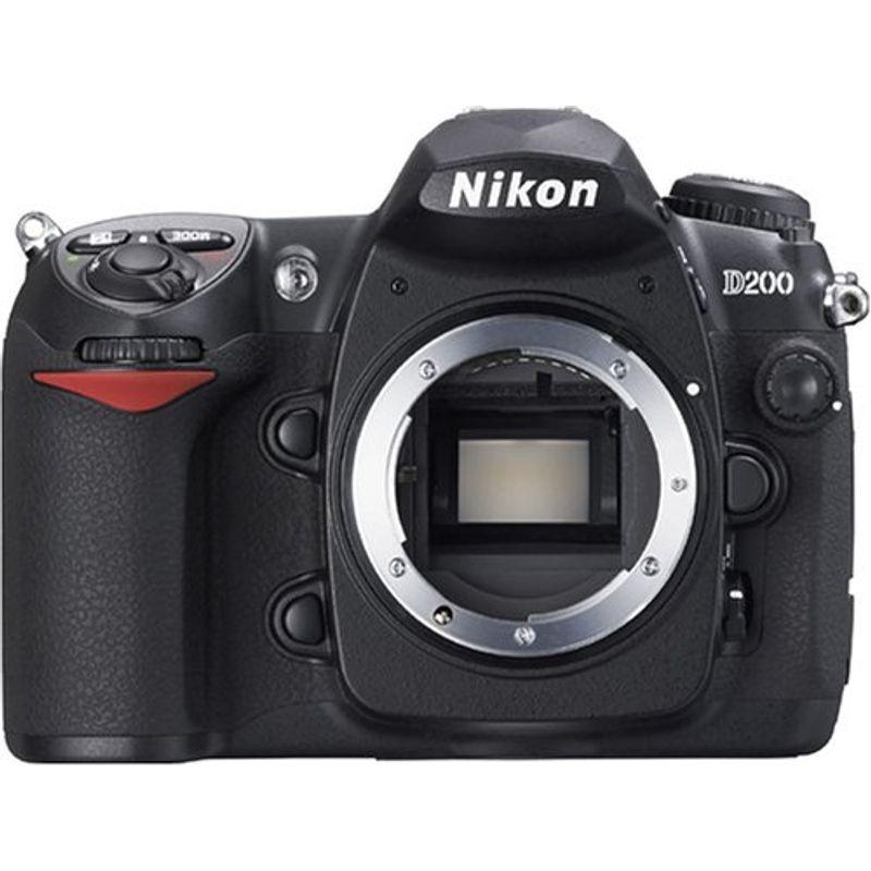 お買い得モデル Nikon デジタル一眼レフカメラ ボディ本体 D200 デジタル一眼レフカメラ