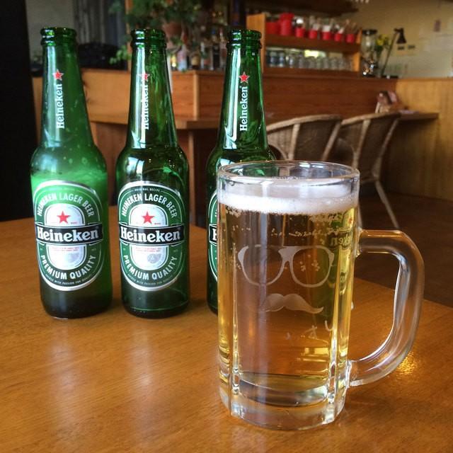 敬老の日 名入れ プレゼント ギフト 結婚祝い ビールグラス ビアグラス 男性 おしゃれ サングラスとヒゲのビールジョッキ 最速 送料無料 Sb075 名入れプレゼントショップ夕立窯 通販 Yahoo ショッピング