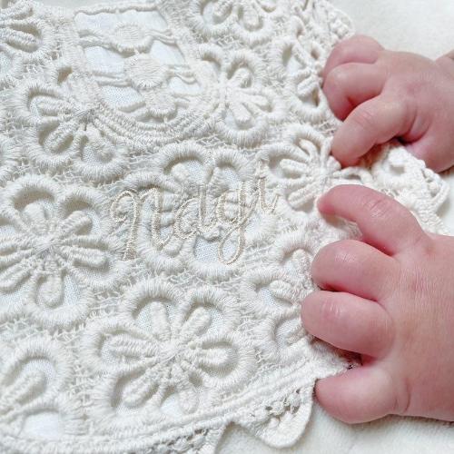 レーススタイ】 名入れ 刺繍 名前入り レース スタイ ギフト ビブ