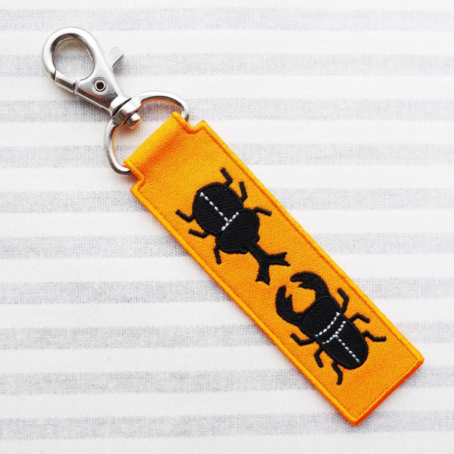 お名前タグキーホルダー 両面刺繍 カブトムシ セミオーダー : 刺繍