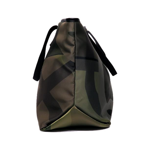 sacai（サカイ） x KAWS カウズ TOTE LARGE 21-0254S トート バッグ