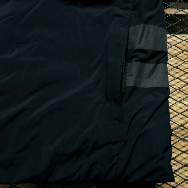 F.C.Real Bristol（エフシーレアルブリストル） 22AW SNEAKERWOLF TEAM