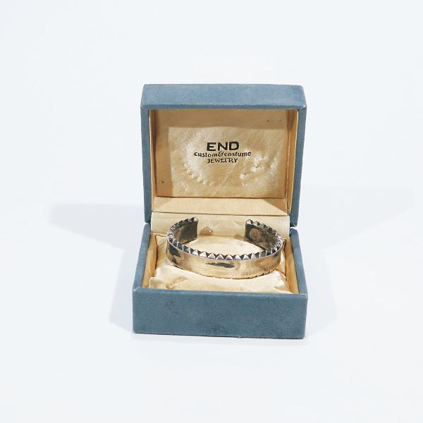 END CUSTOM JEWELLERS エンドカスタムジュエリー W SIDE STUDS BANGLE