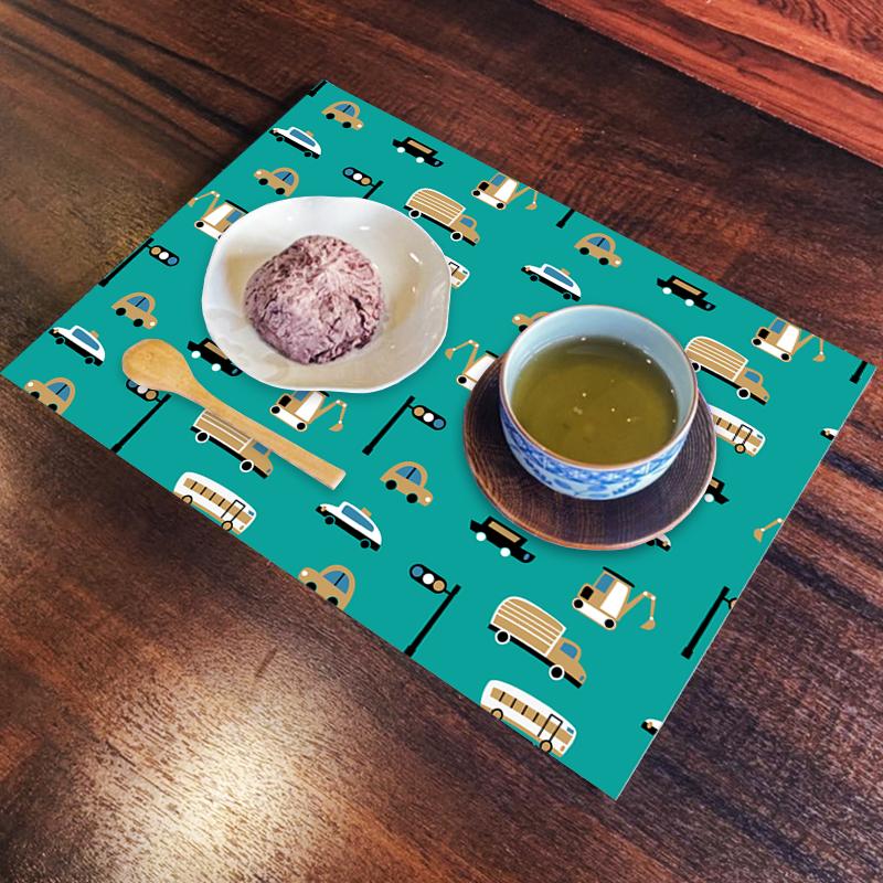 ランチョンマット(35cm×25cm) 2枚セット ビニール素材 撥水 働く車