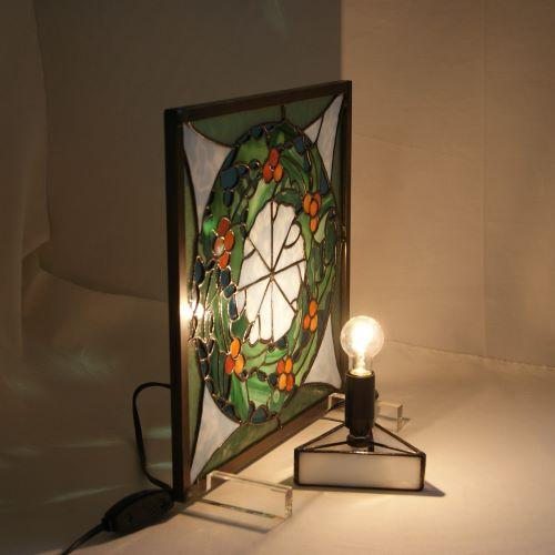 ✴︎:.。光の魔法を纏うステンドグラスのクリスマスリース ✴︎:.。光