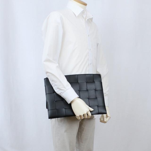 BOTTEGA VENETA（ボッテガ・ヴェネタ） ブランド クラッチバッグ