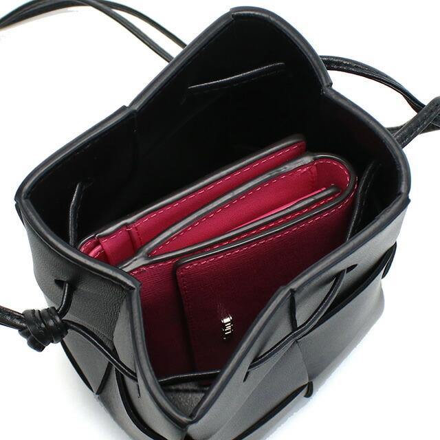 BOTTEGA VENETA（ボッテガ・ヴェネタ） 斜め掛け ショルダーバッグ