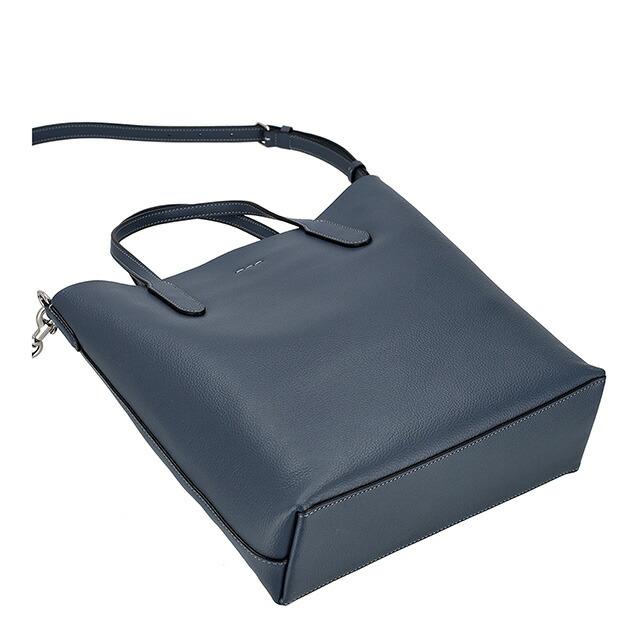 コーチ　青いレザー トートバッグ ショルダーストラップ付き　レザー　2way COACH コーチ 2way ショルダーバッグ ハンドバッグ レザー 肩掛け