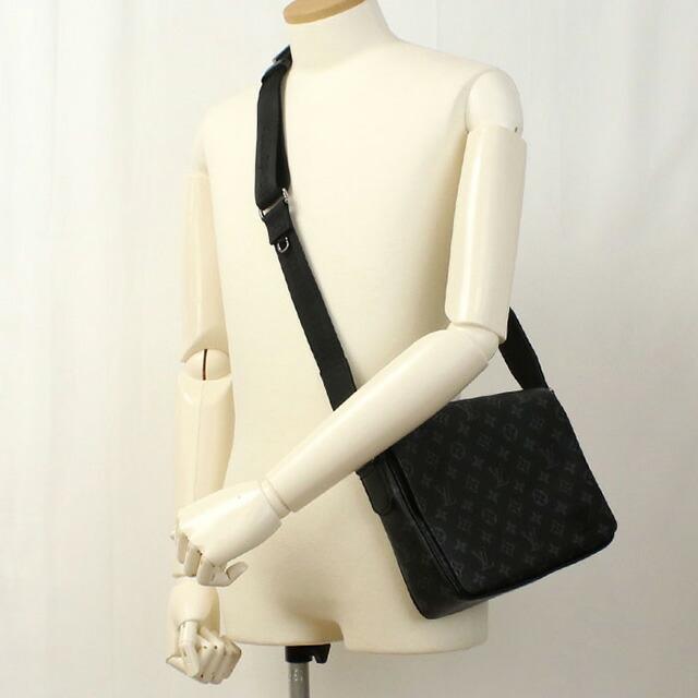 Louis Vuitton ブラックショルダーバッグ LOUIS VUITTON（ルイ・ヴィトン） 斜め掛け ショルダーバッグ メンズ