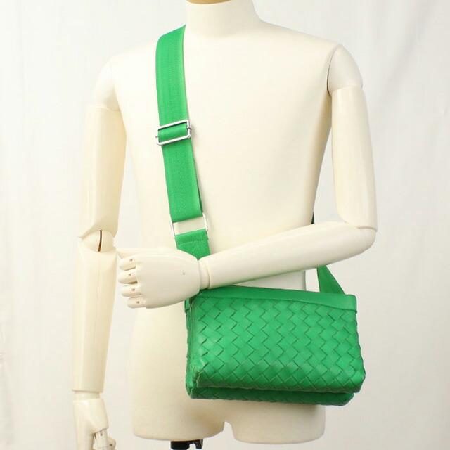 BOTTEGA VENETA ボッテガヴェネタ/イントレチャート斜め掛けショルダー/ブラウン/ABランク/75【中古】 Bottega Veneta ボッテガ・ヴェネタ イントレチャート ショルダー