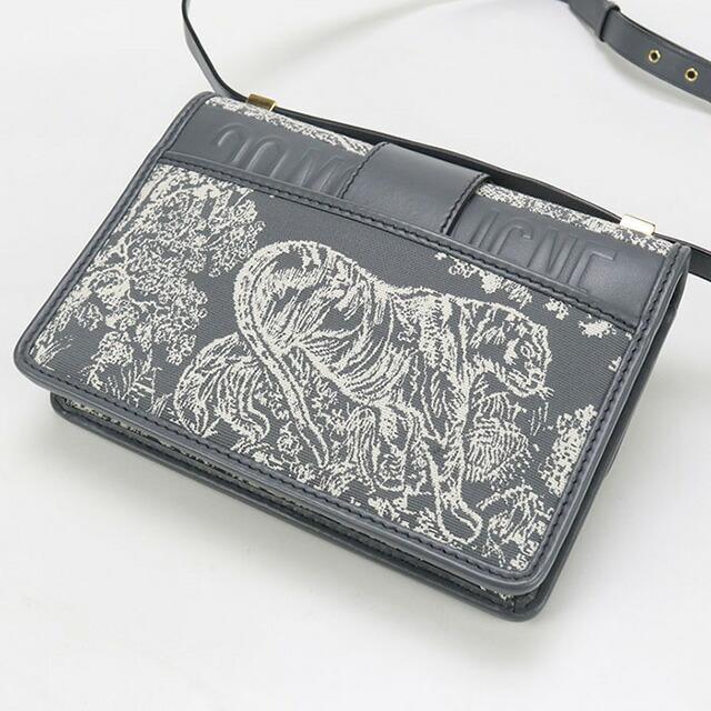Christian Dior（クリスチャン・ディオール） 中古 ディオール 斜め