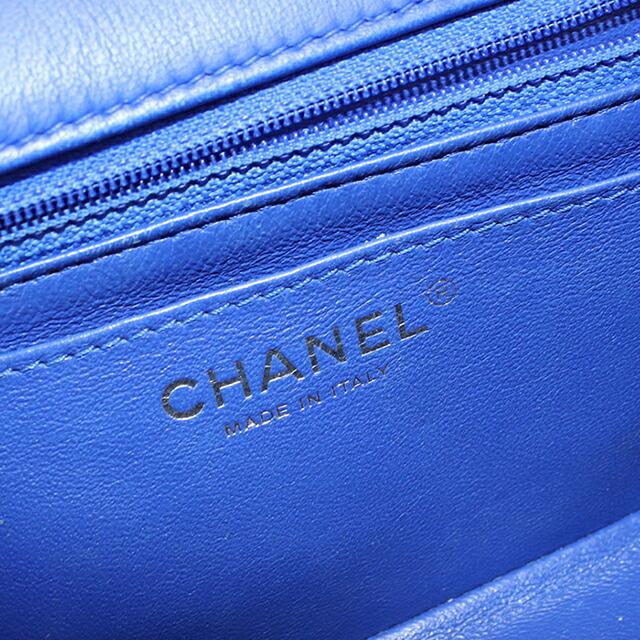 【美品】シャネル　シェブロン　レザー　チェーン　ショルダーバッグ　ブルー　725 CHANEL（シャネル） 中古 ショルダーバッグ レディース ブランド