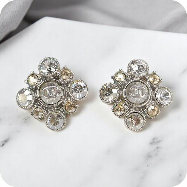 輝き揺れるエレガンス♡【CHANEL】ラインストーン ピアス 極美品】CHANEL ラインストーンピアス
