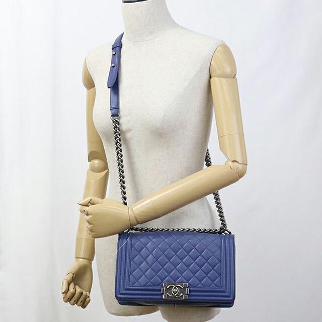 シャネル ボーイシャネル ショルダーバッグ レザー A67086 ブルー レディース CHANEL  中古 CHANEL（シャネル） 中古 斜め掛け ショルダーバッグ レディース