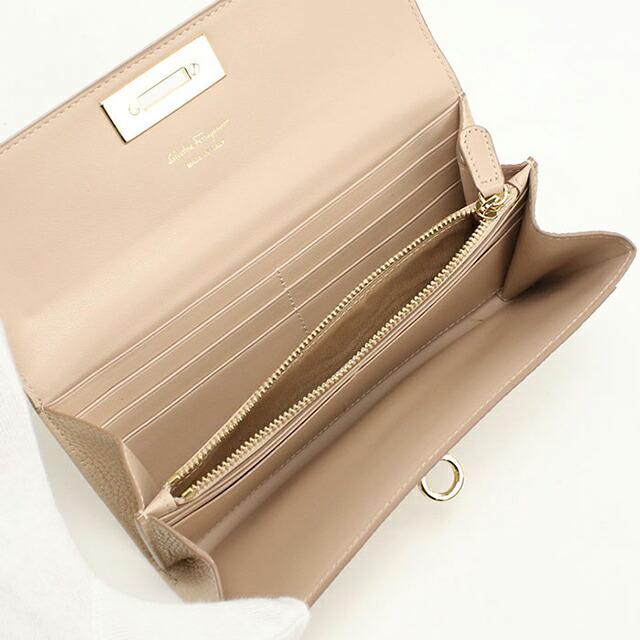 FERRAGAMO（フェラガモ） 中古 長財布二折 レディース ブランド