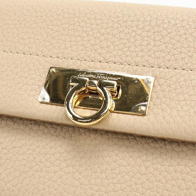 FERRAGAMO（フェラガモ） 中古 長財布二折 レディース ブランド