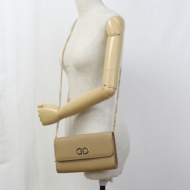 FERRAGAMO（フェラガモ） 中古 ショルダーバッグ レディース ブランド