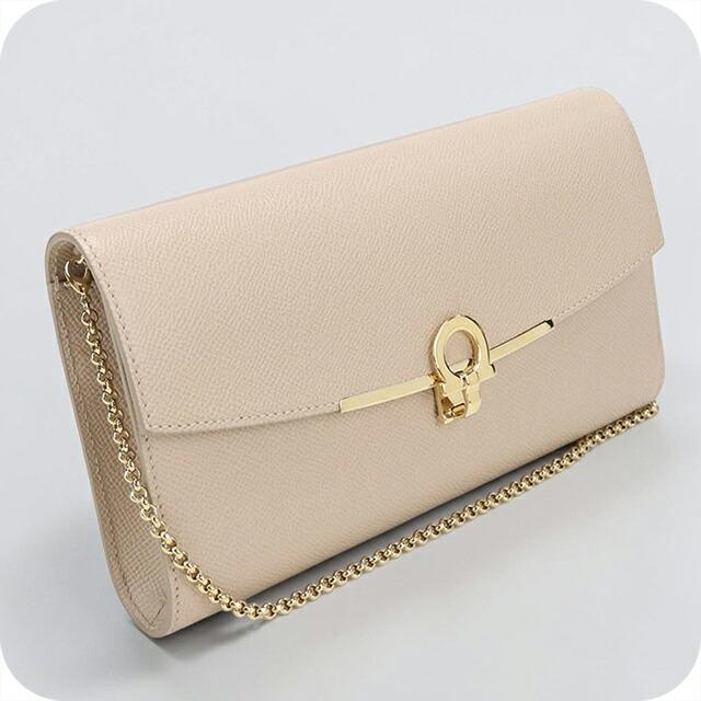 Salvatore Ferragamo フェラガモ バッグ チェーン　ショルダー FERRAGAMO（フェラガモ） 中古 ショルダーバッグ レディース ブランド