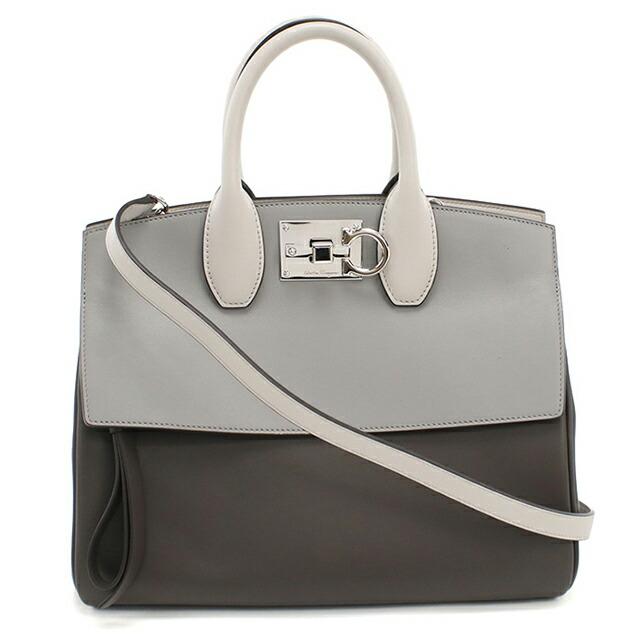 Salvatore Ferragamo ガンチーニ ハンドバッグ シルバー FERRAGAMO（フェラガモ） 中古 ハンドバッグ レディース ブランド