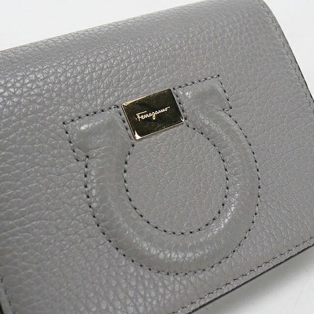 FERRAGAMO（フェラガモ） 中古 二つ折り財布 二折財布 コンパクト