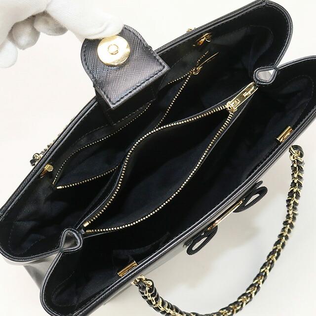 FERRAGAMO（フェラガモ） 中古 ショルダーバッグ レディース