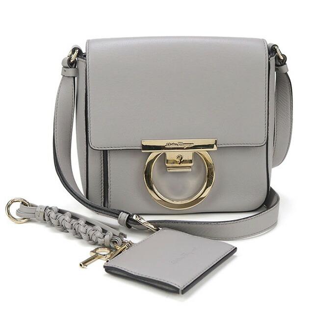 FERRAGAMO（フェラガモ） 中古 斜め掛け ショルダーバッグ レディース 