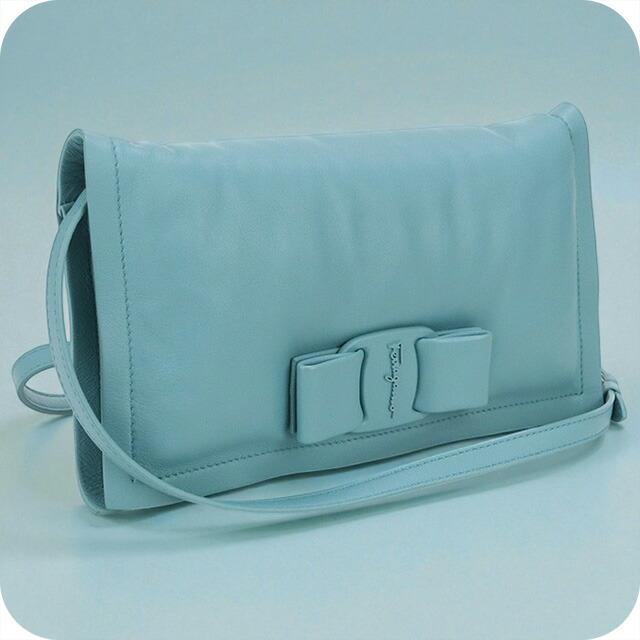 FERRAGAMO（フェラガモ） 中古 斜め掛け ショルダーバッグ レディース