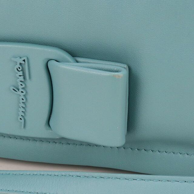 FERRAGAMO（フェラガモ） 中古 斜め掛け ショルダーバッグ レディース