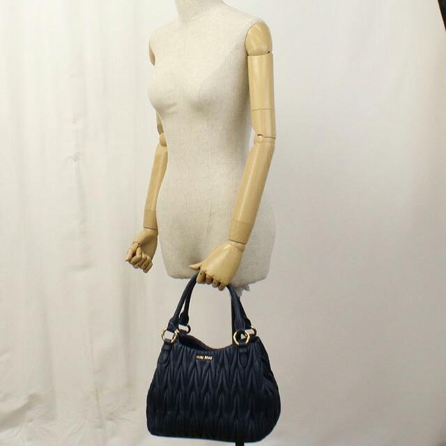 Miu Miu マトラッセ ボストンバッグ 2way ハンドバッグ MiuMiu】セール トレンド マトラッセ 2WAY ボストンバッグ (MiuMiu