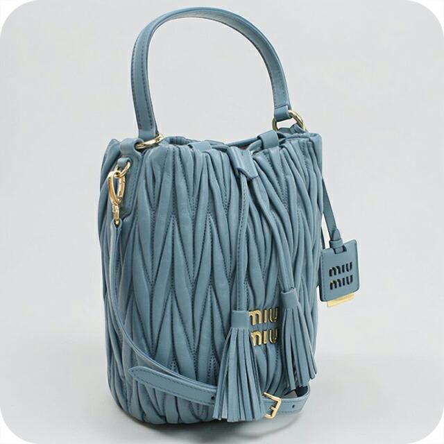 miu miu（ミュウミュウ） 中古 ショルダーバッグ レディース ブランド