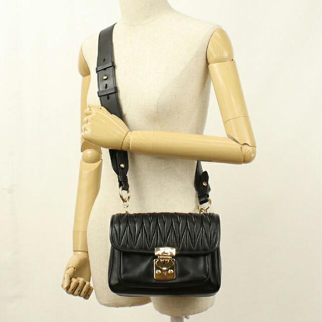 miu miu（ミュウミュウ） 中古 斜め掛け ショルダーバッグ レディース