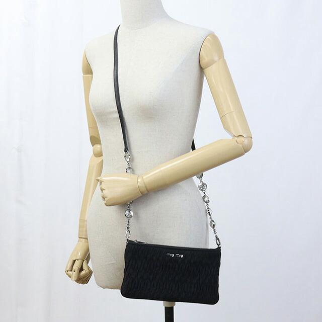 miu miu（ミュウミュウ） 中古 斜め掛け ショルダーバッグ レディース
