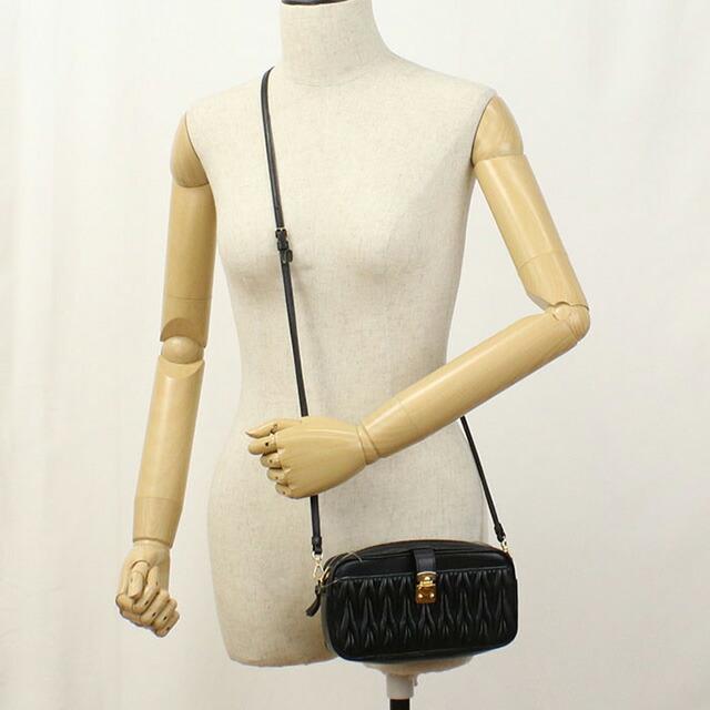 miu miu（ミュウミュウ） 中古 ショルダーバッグ レディース ブランド