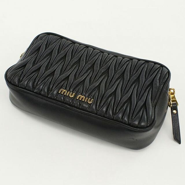 miumiu マテラッセ ショルダーバッグ黒 ☆MiuMiu☆マテラッセショルダーバッグ チェーンストラップ付き