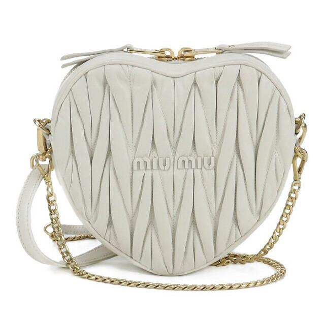 miu miu ミュウミュウ マテラッセ レザー マイクロバッグ 美品 白 miu miu（ミュウミュウ） 中古 斜め掛け ショルダーバッグ レディース