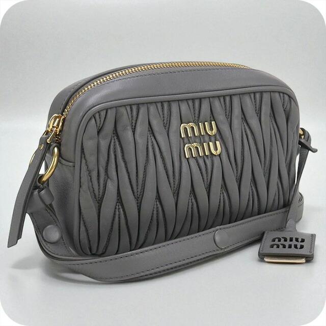miu miu（ミュウミュウ） 中古 斜め掛け ショルダーバッグ レディース