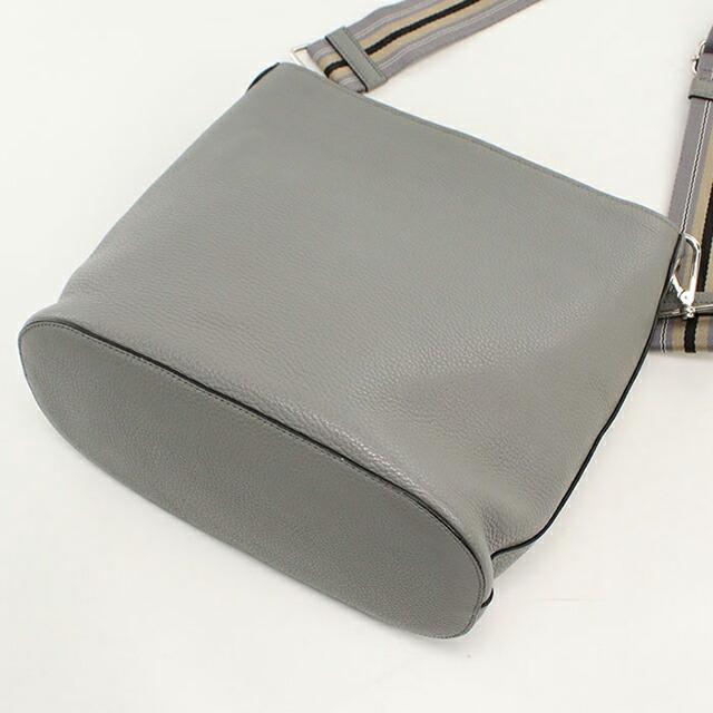 PRADA（プラダ） 中古 ショルダーバッグ レディース ブランド レザー