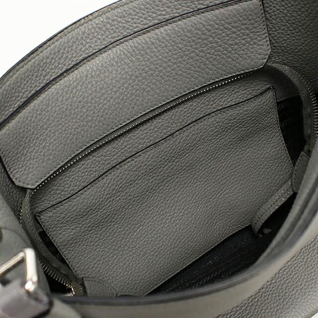 PRADA（プラダ） 中古 ショルダーバッグ レディース ブランド レザー