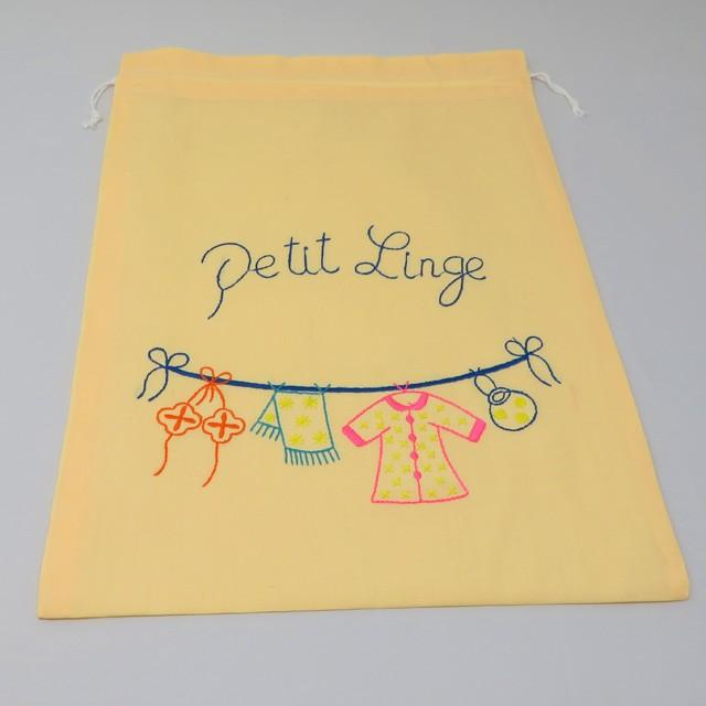 巾着袋　かわいい刺繍入　ベトナム雑貨　薄オレンジ　Petit Linge | 