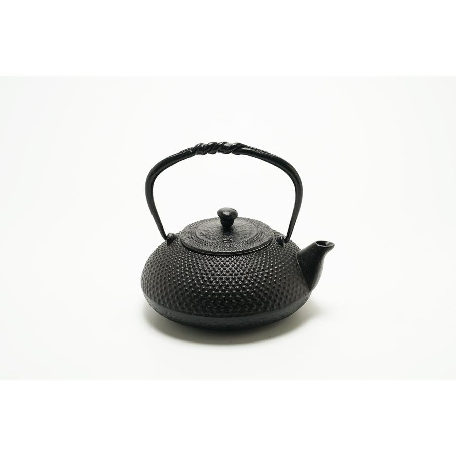 小あられ 0.5L 黒 鉄瓶兼用急須 南部鉄器 及富（おいとみ） : 南部鉄器  